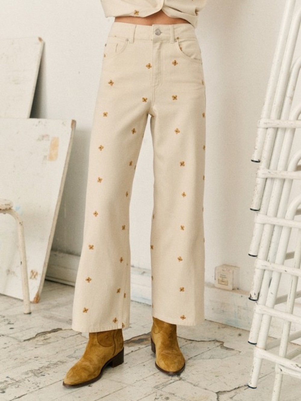 Sezane X Lucia Vergara Le Crop Embroidered Jeans Size 36 / 4